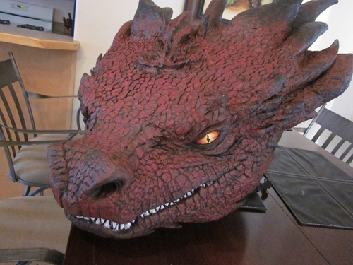 Cosplay dragon head