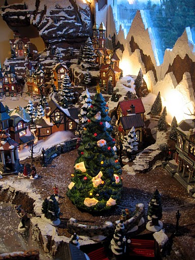 Christmas Village Alcove Display - Hot Wire Foam Factory
